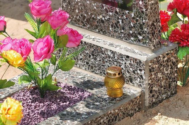 Экспертная статья в АиФ. Как благоустроить место захоронения?